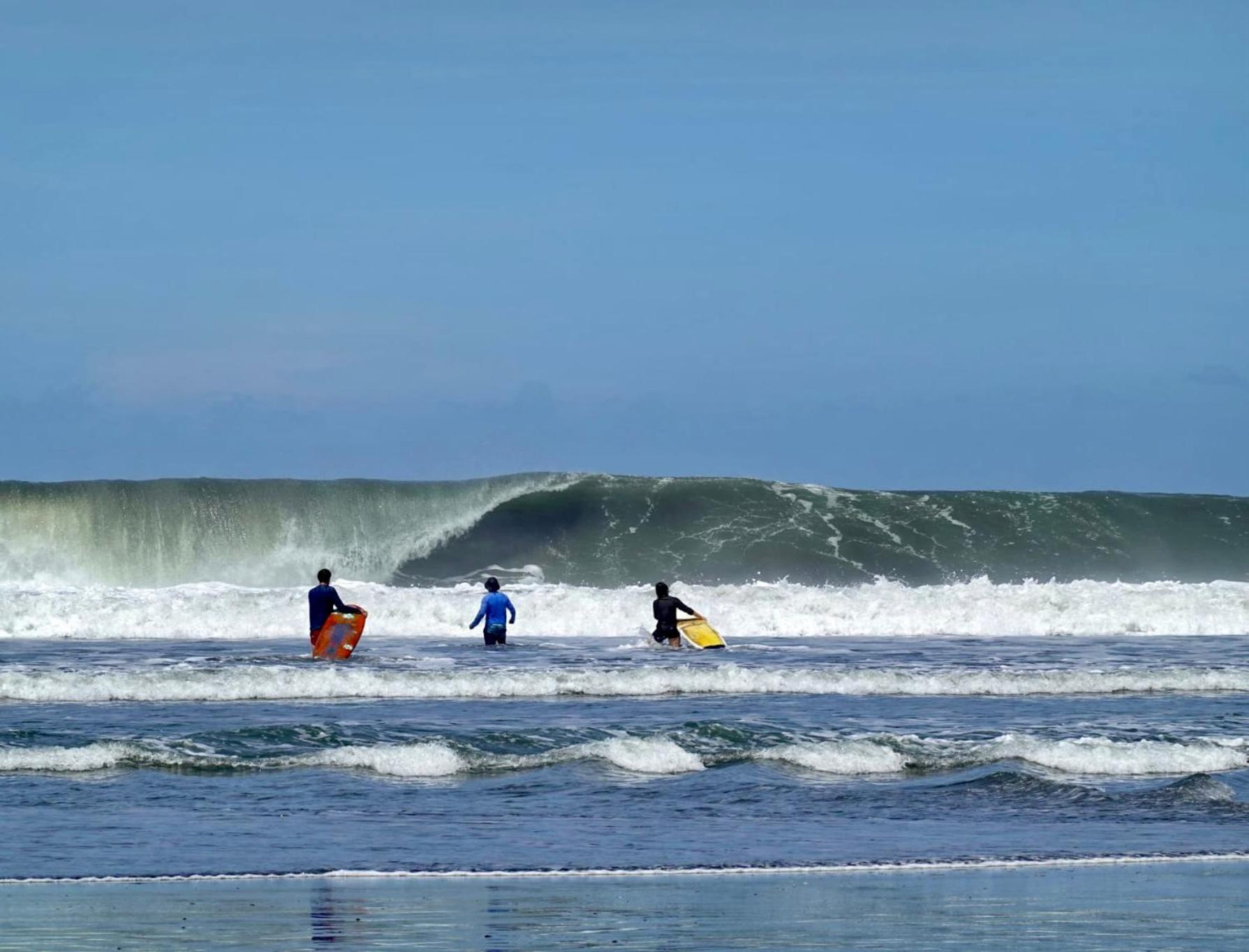 Miguel Surf Camp Quepos Exterior foto
